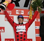 Kim Kirchen im Trikot der Punktewertung nach der zweiten Etappe der Tour de Suisse 2008